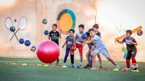 2025混团世界杯中国队三连冠，中日德选手合影定格荣耀